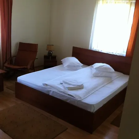 Jrb Hotel 3*