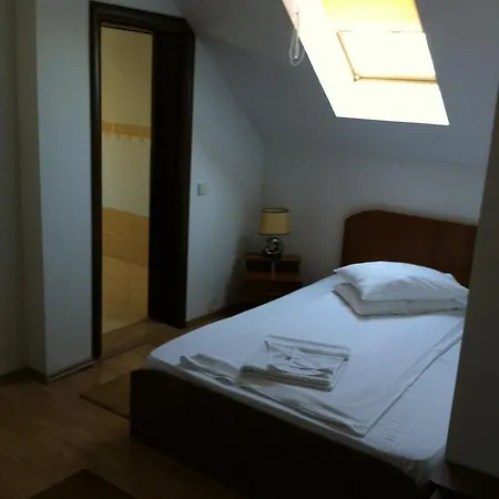 Hotel Jrb Doctor Petru Groza