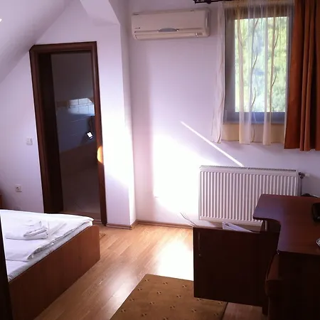 Jrb Hotel