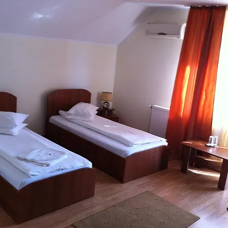 Hotel Jrb 3*